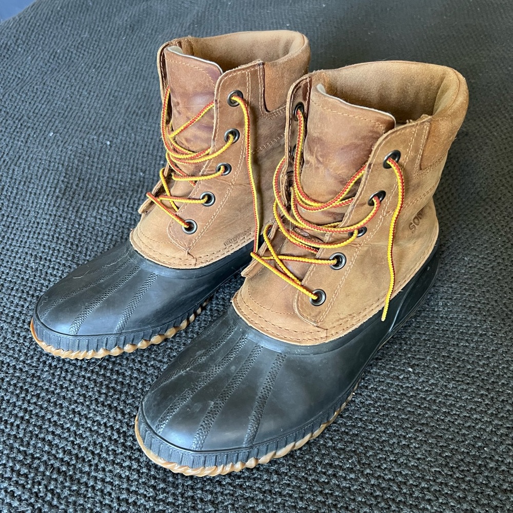 Sorel Cheyanne Lace Duck Boot size 11